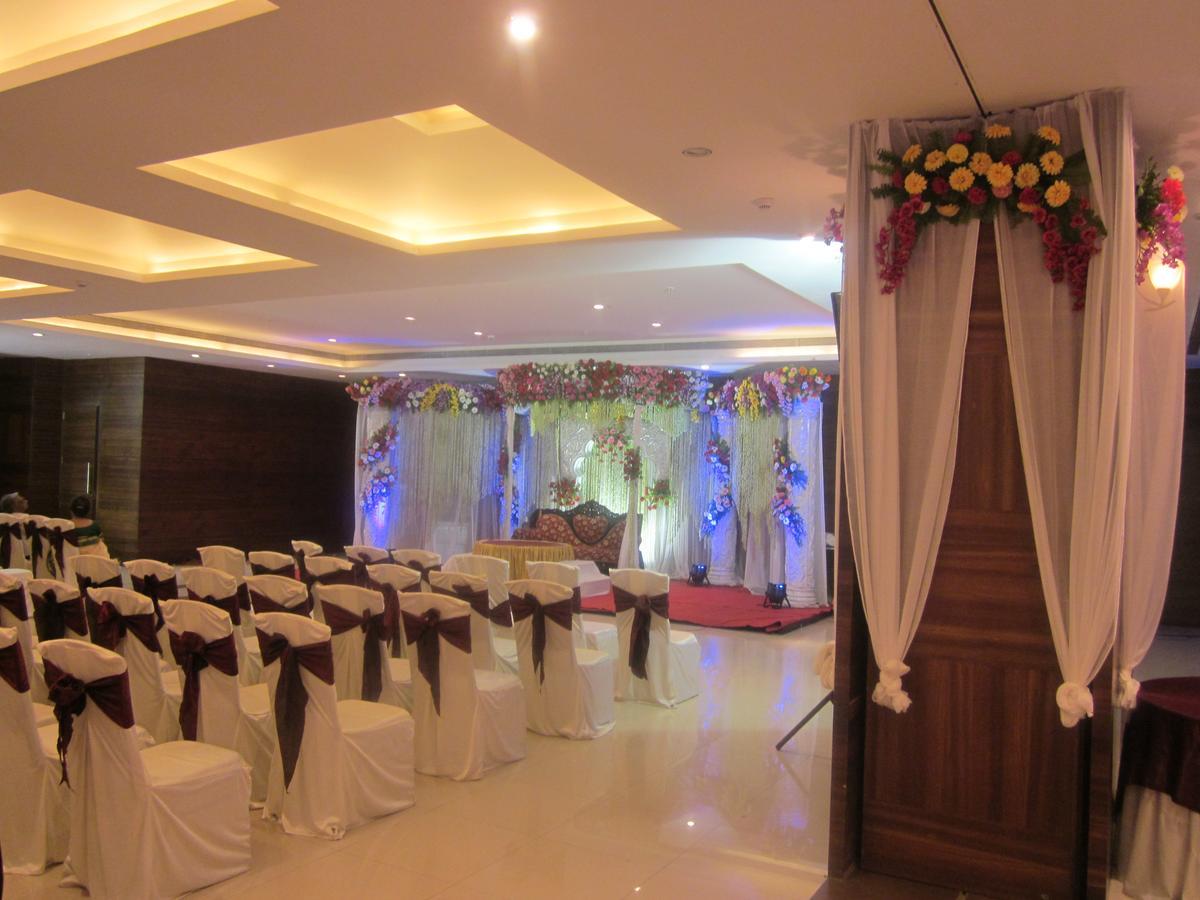 Vijaya Tej Clarks Inn Patna  Buitenkant foto